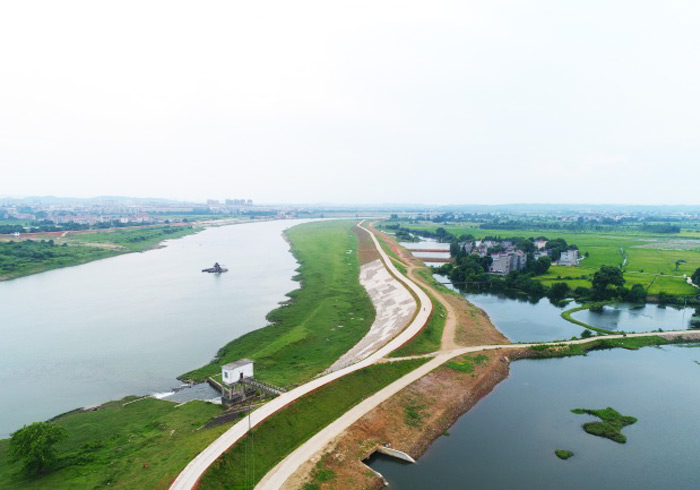 五河治理防洪工程——吉安市曲濑堤坝段